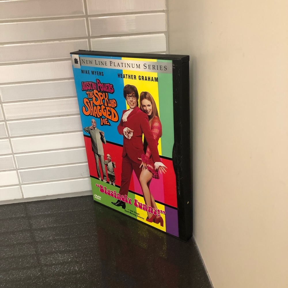 Austin Powers The Spy Who Shagged Me DVD - Picture 2 of 8